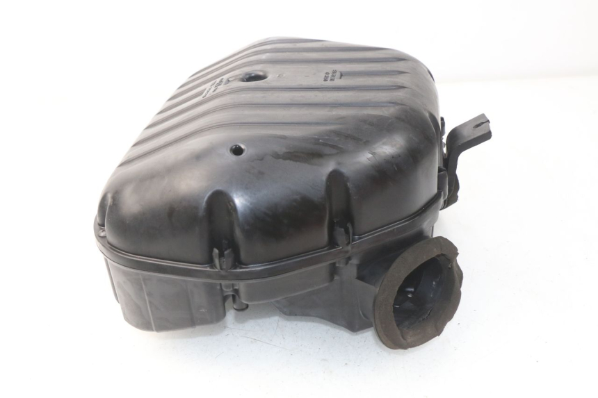 photo de OBUDOWA FILTRA POWIETRZA SUZUKI GSX-R GSXR 600 (2001 - 2003) - Widok z bliska