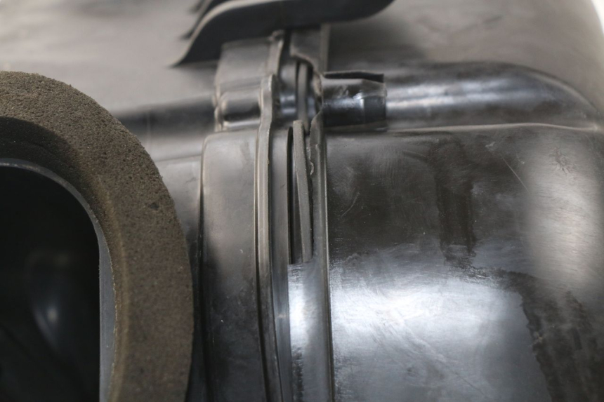 photo de OBUDOWA FILTRA POWIETRZA SUZUKI GSX-R GSXR 600 (2001 - 2003) - Inny kąt widzenia