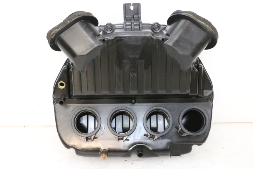 photo de OBUDOWA FILTRA POWIETRZA SUZUKI GSXR GSX-R 1000 (2003 - 2004) - Inny kąt widzenia