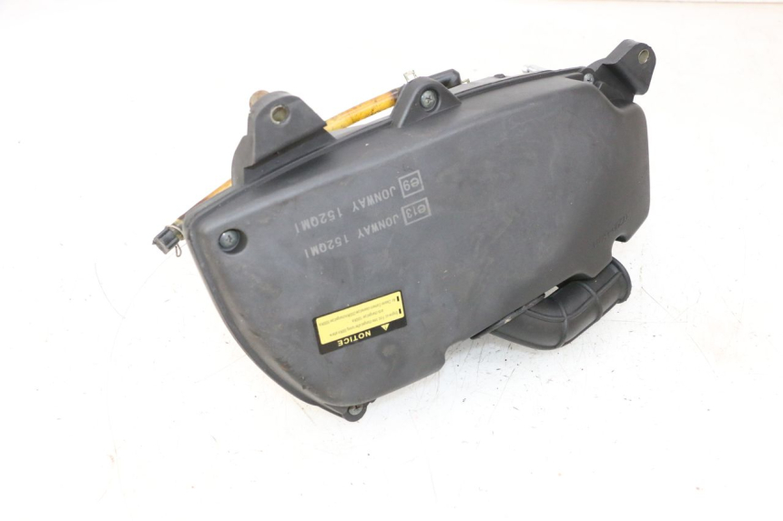 photo de OBUDOWA FILTRA POWIETRZA JM MOTORS GTS 125 (2015 - 2019) - Zbliżenie techniczne