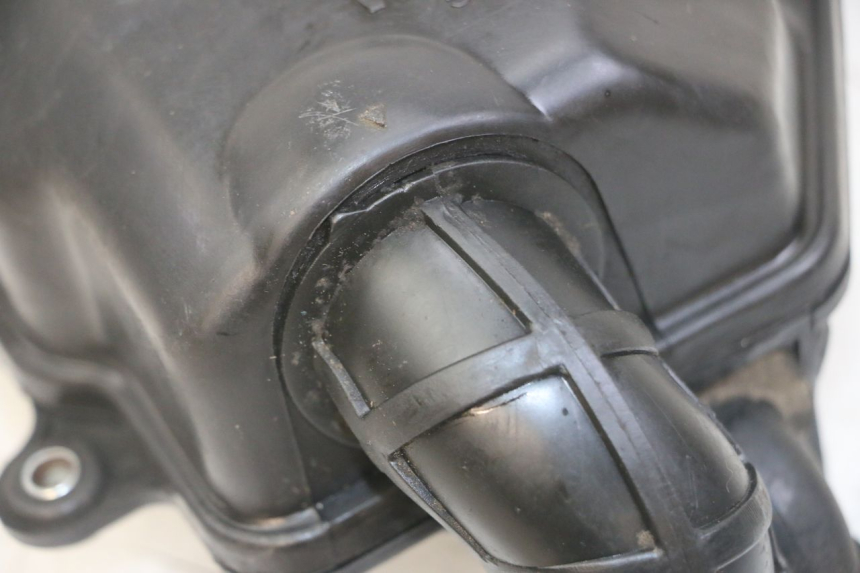 photo de OBUDOWA FILTRA POWIETRZA YAMAHA JOG R 50 (2004 - 2014) - Szczegół części