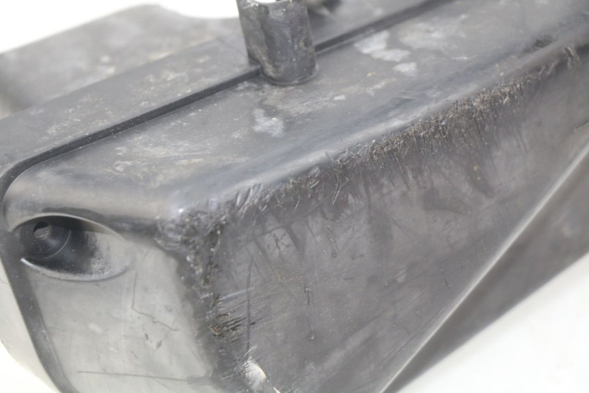 photo de OBUDOWA FILTRA POWIETRZA PEUGEOT LUDIX 2 PRO 4T 50 (2008 - 2013) - Szczegół części