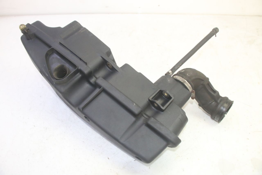 photo de OBUDOWA FILTRA POWIETRZA PIAGGIO MP3 HPE 350 (2018 - 2020) - Inny kąt widzenia