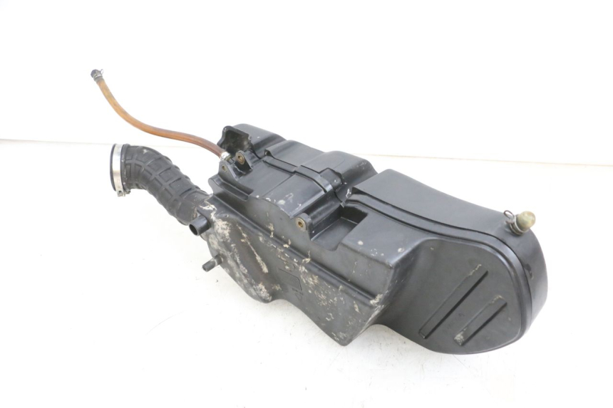 photo de OBUDOWA FILTRA POWIETRZA PIAGGIO MP3 LT 400 (2007 - 2012) - Zbliżenie techniczne