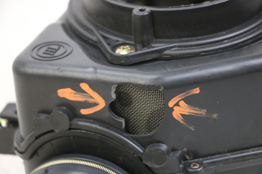 photo de OBUDOWA FILTRA POWIETRZA ASTOR ORCAL 125 (2015 - 2017) - Zbliżenie techniczne