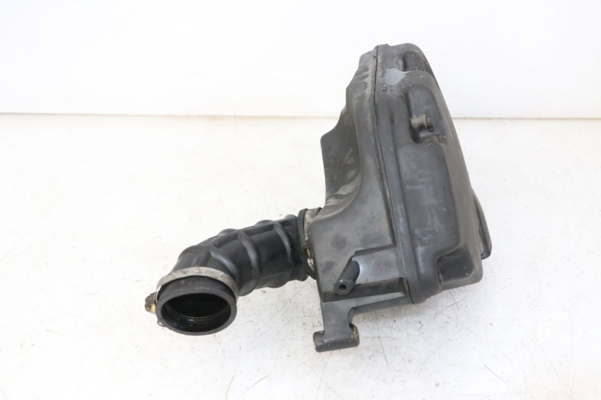 photo de OBUDOWA FILTRA POWIETRZA PIAGGIO VESPA GRANTURISMO 200 (2004 - 2005) - Zbliżenie techniczne