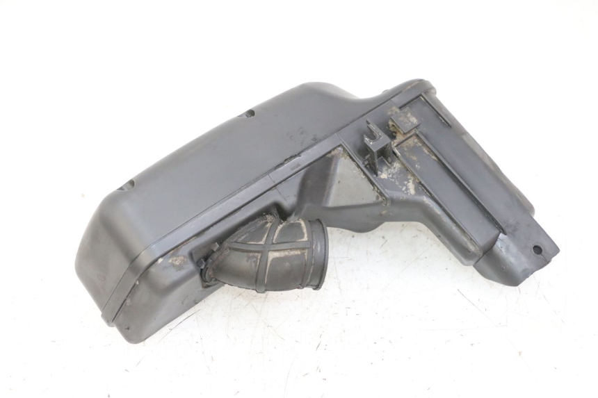 photo de OBUDOWA FILTRA POWIETRZA PIAGGIO VESPA S 2T 50 (2007 - 2014) - Zbliżenie techniczne