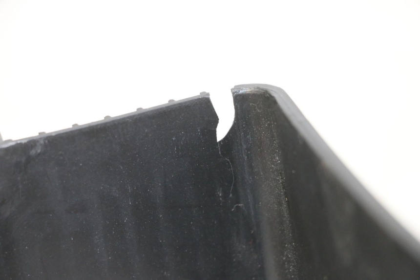 photo de OBUDOWA FILTRA POWIETRZA ROYAL ENFIELD SCRAM 411 (2022 - 2024) - Zoom stanu zużycia