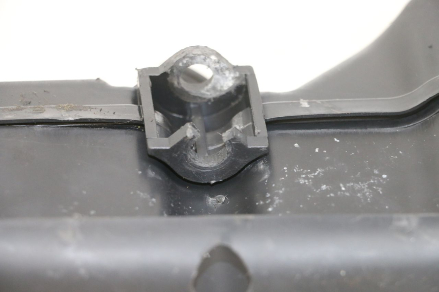 photo de OBUDOWA FILTRA POWIETRZA GILERA RUNNER SP 50 (2009 - 2017) - Zoom stanu zużycia