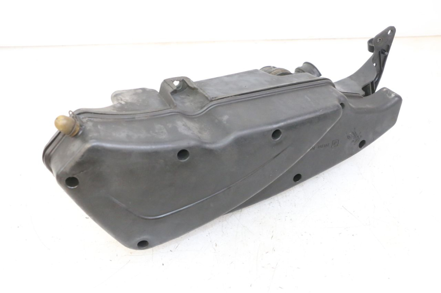 photo de OBUDOWA FILTRA POWIETRZA PEUGEOT SATELIS 125 (2013 - 2018) - Szczegół części