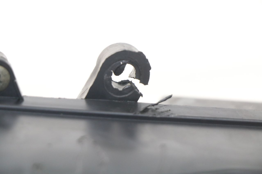 photo de OBUDOWA FILTRA POWIETRZA JM MOTORS SC 4T 50 (2012 - 2017) - Zoom stanu zużycia