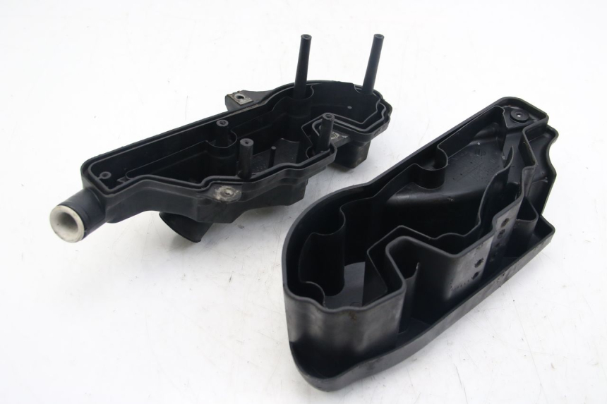 photo de OBUDOWA FILTRA POWIETRZA APRILIA SCARABEO 4T 50 (2009 - 2017) - Stan powierzchni