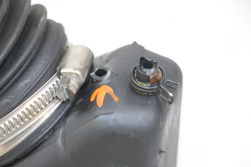 photo de OBUDOWA FILTRA POWIETRZA APRILIA SCARABEO GT TOURING 125 (1999 - 2005) - Zoom stanu zużycia