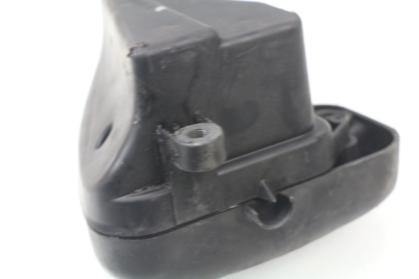 photo de OBUDOWA FILTRA POWIETRZA PEUGEOT SPEEDFIGHT 2 AC 50 (2000 - 2009) - Szczegół części