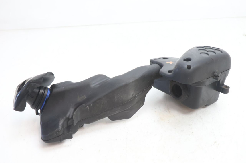 photo de OBUDOWA FILTRA POWIETRZA PEUGEOT SPEEDFIGHT LC 50 (1996 - 2002) - Zbliżenie techniczne