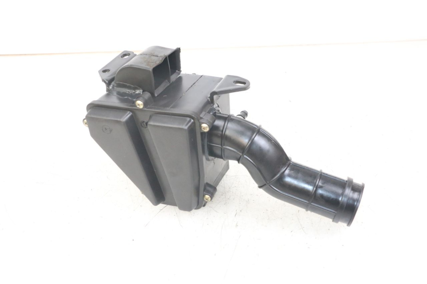 photo de OBUDOWA FILTRA POWIETRZA HYTRACK ST 170 (2020 - 2024) - Inny kąt widzenia