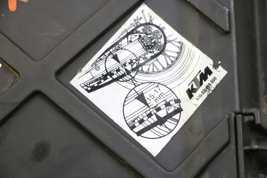 photo de OBUDOWA FILTRA POWIETRZA KTM SUPERENDURO R 950 (2005 - 2009) - Szczegół części