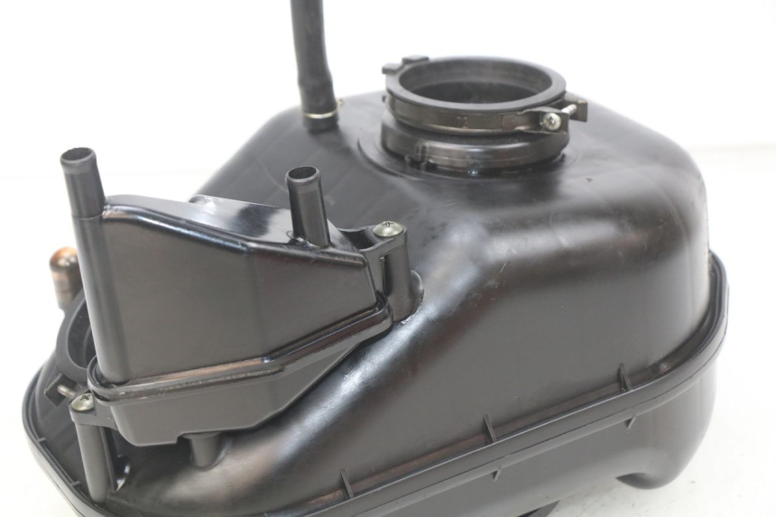 photo de OBUDOWA FILTRA POWIETRZA SUZUKI SV N 650 (1999 - 2002) - Widok ogólny