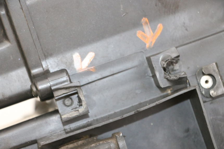 photo de OBUDOWA FILTRA POWIETRZA YAMAHA TTR 125 (2000 - 2020) - Stan powierzchni