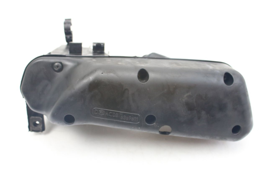 photo de OBUDOWA FILTRA POWIETRZA PIAGGIO VESPA S 2T 50 (2007 - 2014) - Zbliżenie techniczne