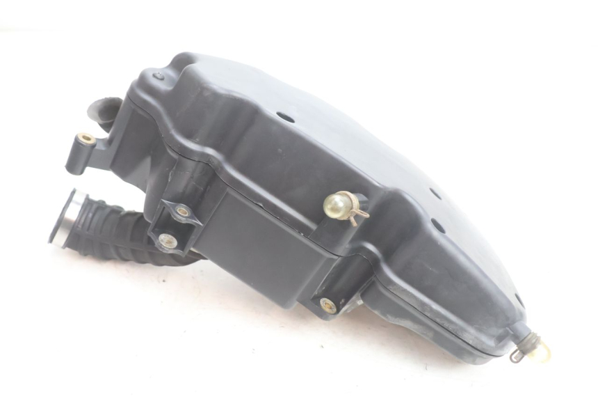 photo de OBUDOWA FILTRA POWIETRZA PIAGGIO X9 EVOLUTION 125 (2003 - 2007) - Zbliżenie techniczne