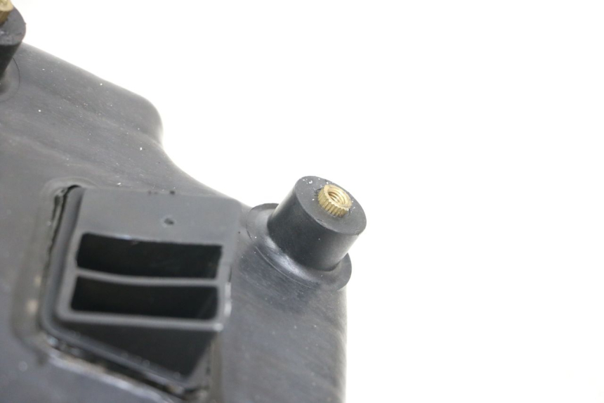 photo de OBUDOWA FILTRA POWIETRZA HYOSUNG XRX 125 (2000 - 2008) - Zbliżenie techniczne