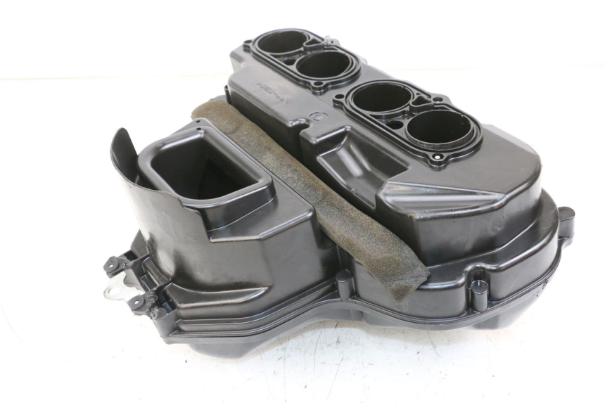 photo de OBUDOWA FILTRA POWIETRZA YAMAHA FZ1 FAZER 1000 (2007 - 2009) - Zbliżenie techniczne