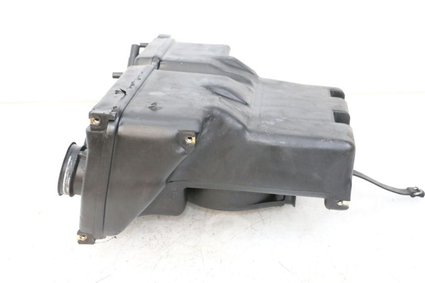 photo de OBUDOWA FILTRA POWIETRZA YAMAHA FZS FAZER 600 (2001 - 2003) - Zbliżenie techniczne