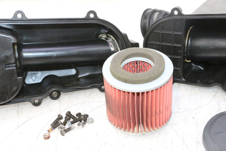 photo de OBUDOWA FILTRA POWIETRZA YAMAHA YP MAJESTY 125 (2002 - 2006) - Zoom stanu zużycia
