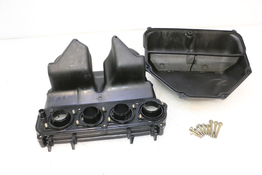 photo de OBUDOWA FILTRA POWIETRZA KAWASAKI ZX-6R ZX6R 600 (2000 - 2002) - Oznaczenia i referencje
