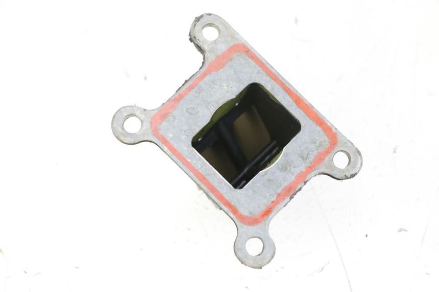 photo de OBUDOWA ZAWORÓW KANAŁOWYCH KYMCO AGILITY NAKED RENOUVO 2T 50 (2011 - 2018) - Szczegół części