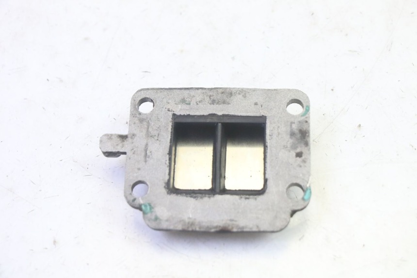 photo de OBUDOWA ZAWORÓW KANAŁOWYCH MBK BOOSTER SPIRIT 50 (2004 - 2017) - Zoom stanu zużycia