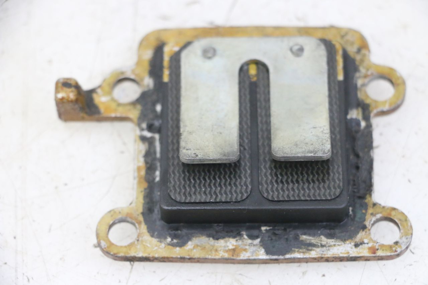 photo de OBUDOWA ZAWORÓW KRZYWKOWYCH MBK BOOSTER SPIRIT NAKED 50 (2004 - 2017) - Zoom stanu zużycia