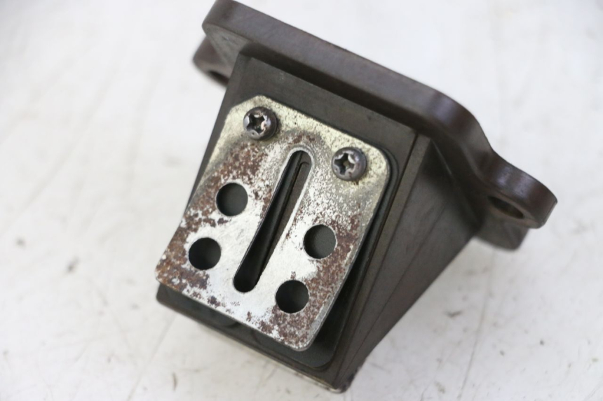 photo de OBUDOWA ZAWORÓW KANAŁOWYCH PEUGEOT CITYSTAR 50 (2013 - 2017) - Widok ogólny