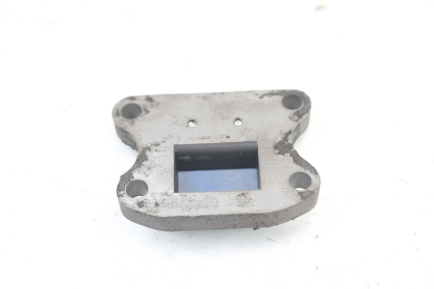 photo de OBUDOWA ZAWORÓW KANAŁOWYCH PEUGEOT ELYSTAR 50 (2002 - 2014) - Inny kąt widzenia