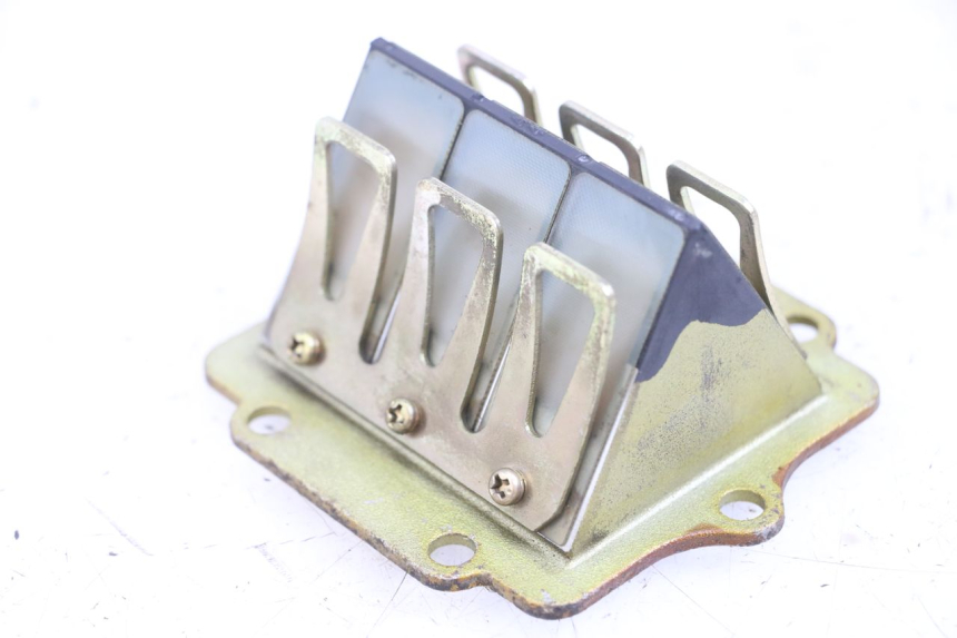 photo de OBUDOWA ZAWORÓW KANAŁOWYCH KAWASAKI KDX 125 (1990 - 1991) - Widok główny