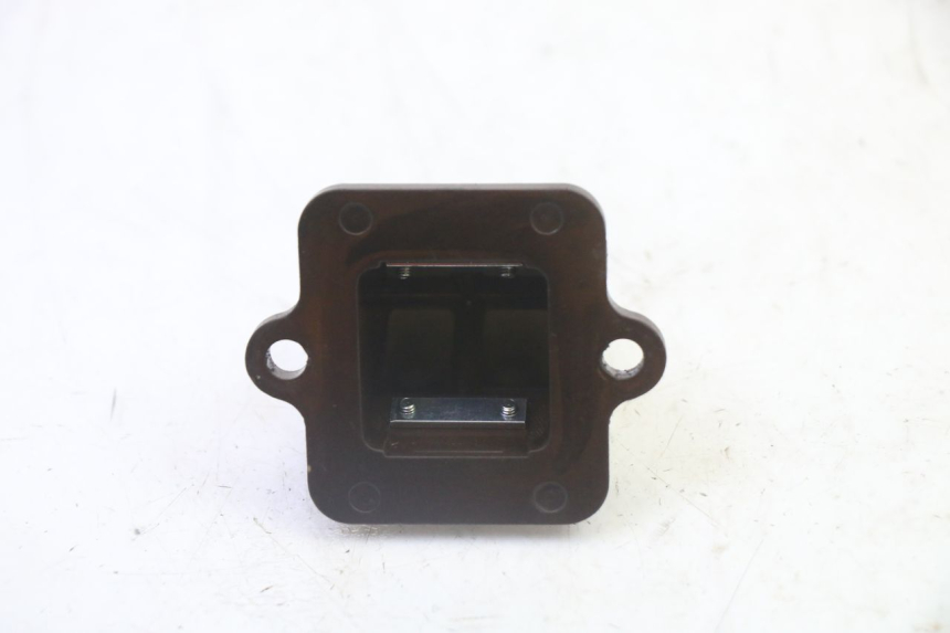 photo de OBUDOWA ZAWORÓW KANAŁOWYCH PEUGEOT KISBEE 2T 50 (2010 - 2017) - Zbliżenie techniczne