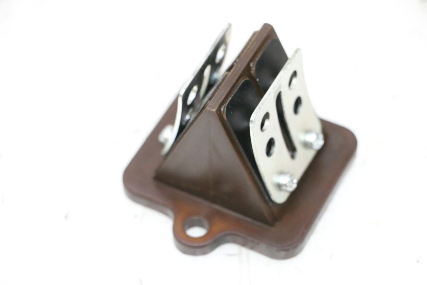 photo de OBUDOWA ZAWORÓW KANAŁOWYCH PEUGEOT KISBEE 2T 50 (2010 - 2017) - Widok główny