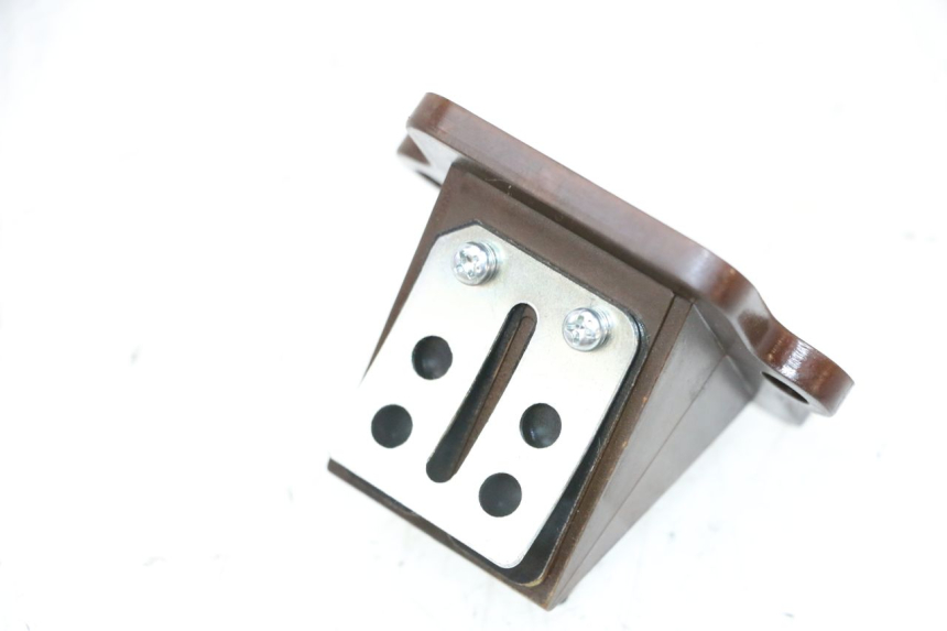 photo de OBUDOWA ZAWORÓW KANAŁOWYCH PEUGEOT KISBEE 2T 50 (2010 - 2017) - Zoom stanu zużycia