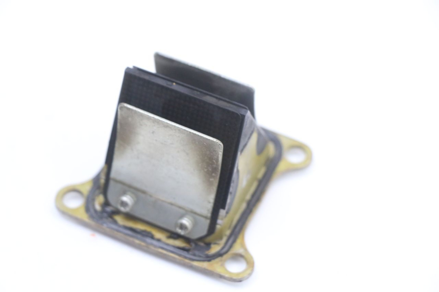 photo de OBUDOWA ZAWORÓW KRZYWKOWYCH KAWASAKI KX 85 (2014 - 2021) - Inny kąt widzenia