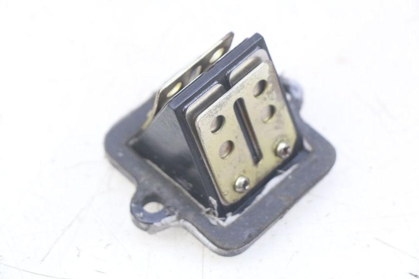 photo de OBUDOWA ZAWORÓW KANAŁOWYCH PEUGEOT LUDIX 50 (2005 - 2007) - Zoom stanu zużycia