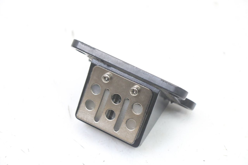 photo de OBUDOWA ZAWORÓW KANAŁOWYCH MBK X-LIMIT XLIMIT 50 (2007 - 2012) - Inny kąt widzenia