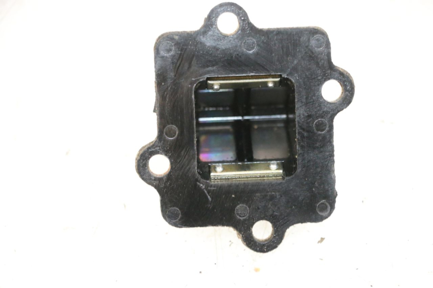 photo de OBUDOWA ZAWORÓW KANAŁOWYCH YAMAHA NEO'S NEOS 2T 50 (1998 - 2007) - Zoom stanu zużycia