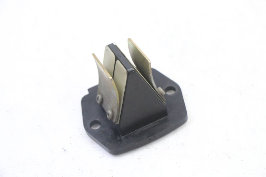 photo de OBUDOWA ZAWORÓW KANAŁOWYCH PIAGGIO NEW TYPHOON 50 (2018 - 2021) - Widok główny