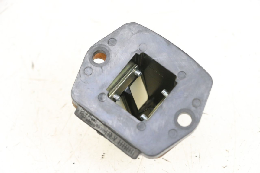 photo de OBUDOWA ZAWORÓW KANAŁOWYCH PIAGGIO NEW TYPHOON 50 (2018 - 2021) - Szczegół części