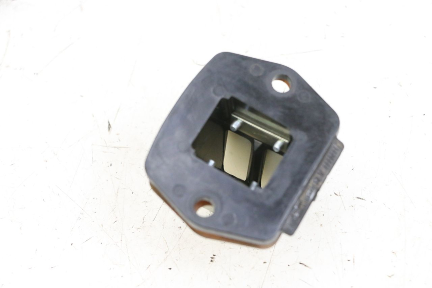 photo de OBUDOWA ZAWORÓW KANAŁOWYCH PIAGGIO NEW TYPHOON 50 (2018 - 2021) - Zoom stanu zużycia