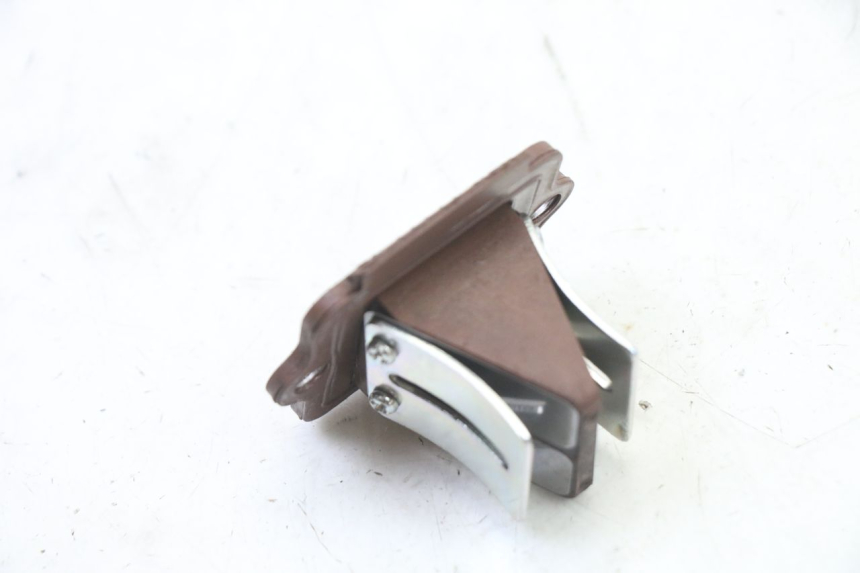 photo de OBUDOWA ZAWORÓW KANAŁOWYCH PIAGGIO NRG POWER PUREJET 50 (2018 - 2021) - Inny kąt widzenia