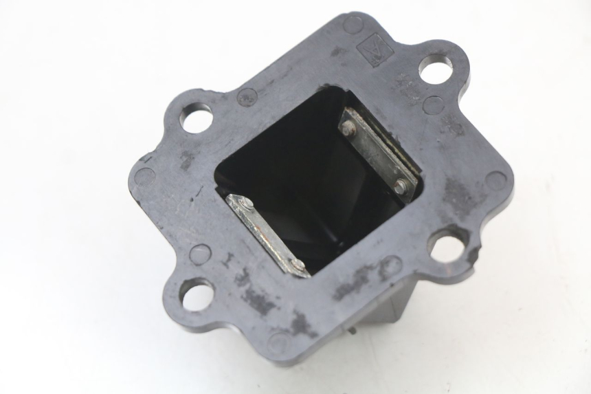 photo de OBUDOWA ZAWORÓW KANAŁOWYCH MBK OVETTO ONE 2T 50 (2013 - 2017) - Zoom stanu zużycia