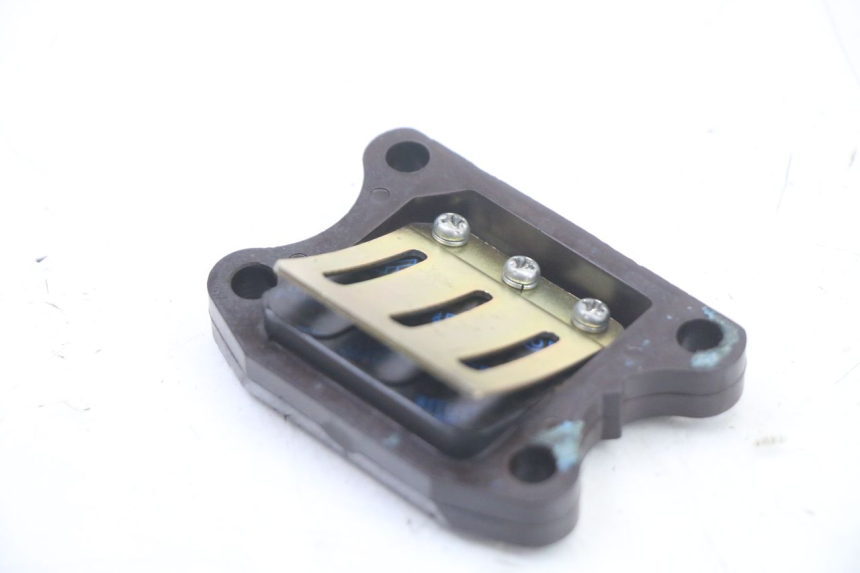 photo de OBUDOWA ZAWORÓW KANAŁOWYCH PEUGEOT TKR TREKKER FURIOUS 50 (2005 - 2014) - Zoom stanu zużycia