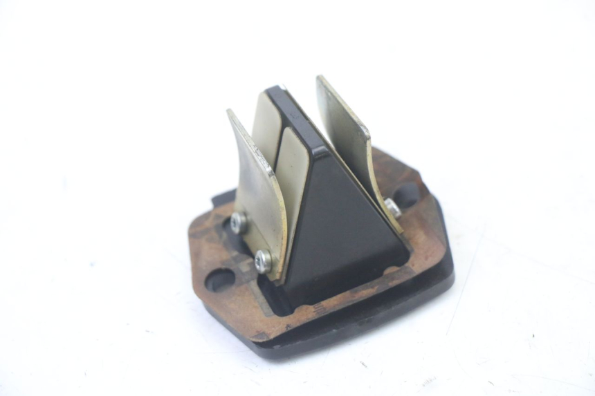 photo de OBUDOWA ZAWORÓW KANAŁOWYCH PIAGGIO FLY 2T 50 (2004 - 2017) - Widok główny